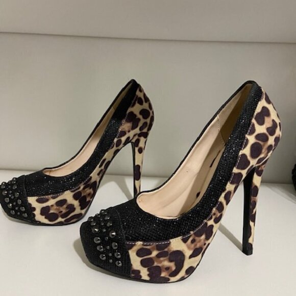 Penny Loves Kenny Leopard Print Faris Platform Pump High Heels with Stud… - Picture 1 of 5